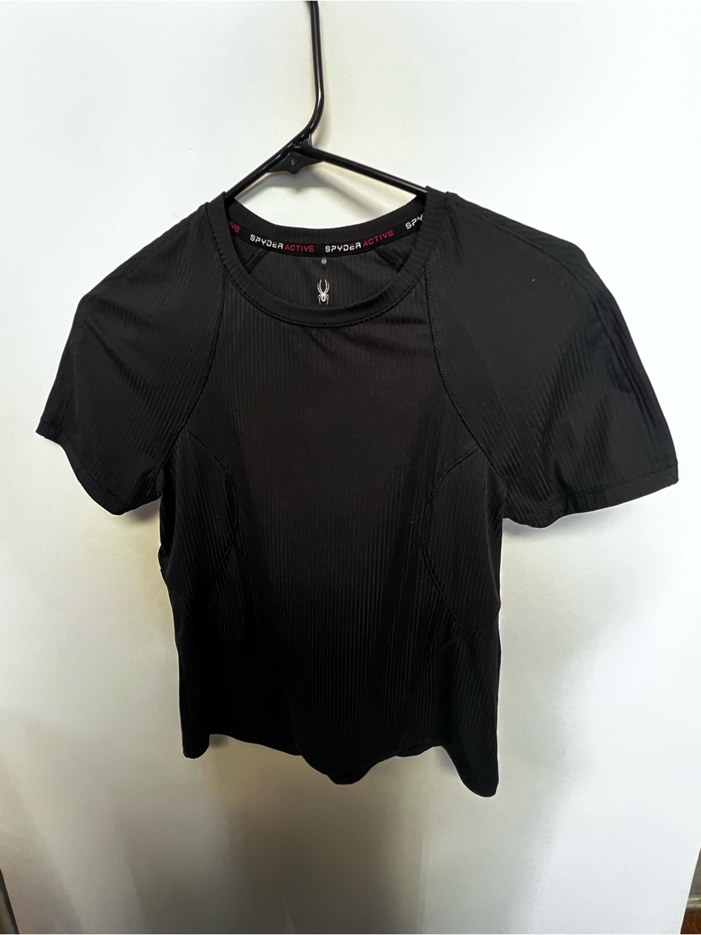 SPYDER ACTIVE BLACK RIBBED SHORT SLEEVE TOP CREW NECK SIZE SMALL LIKE NEW
